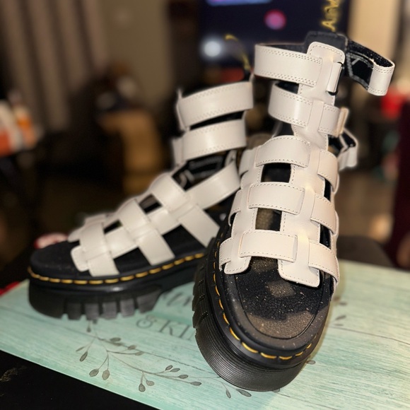 Dr Marten Ricki Nappa Sandals - Picture 1 of 9
